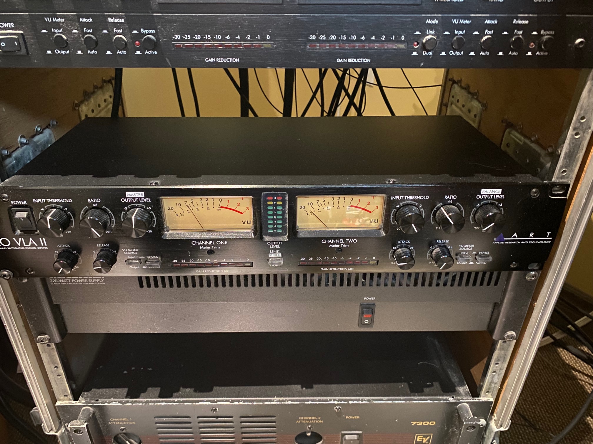 ART PRO VLA II ダイナミックプロセッサー ART Pro VLA II - Compressor/Leveler PRO VLA II B&H Photo Video